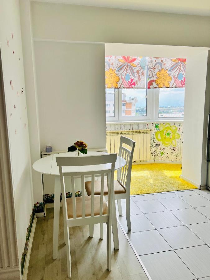 Panoramic M&M Apartment Сучава Екстер'єр фото